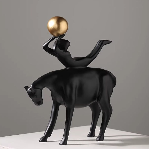 Modern Light Luxury Home Decor Art Ornament for Stylish Living Rooms